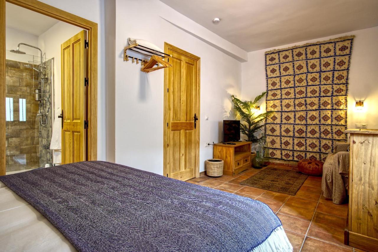 La Vieja Botica Bed & Breakfast Canillas de Aceituno Екстериор снимка