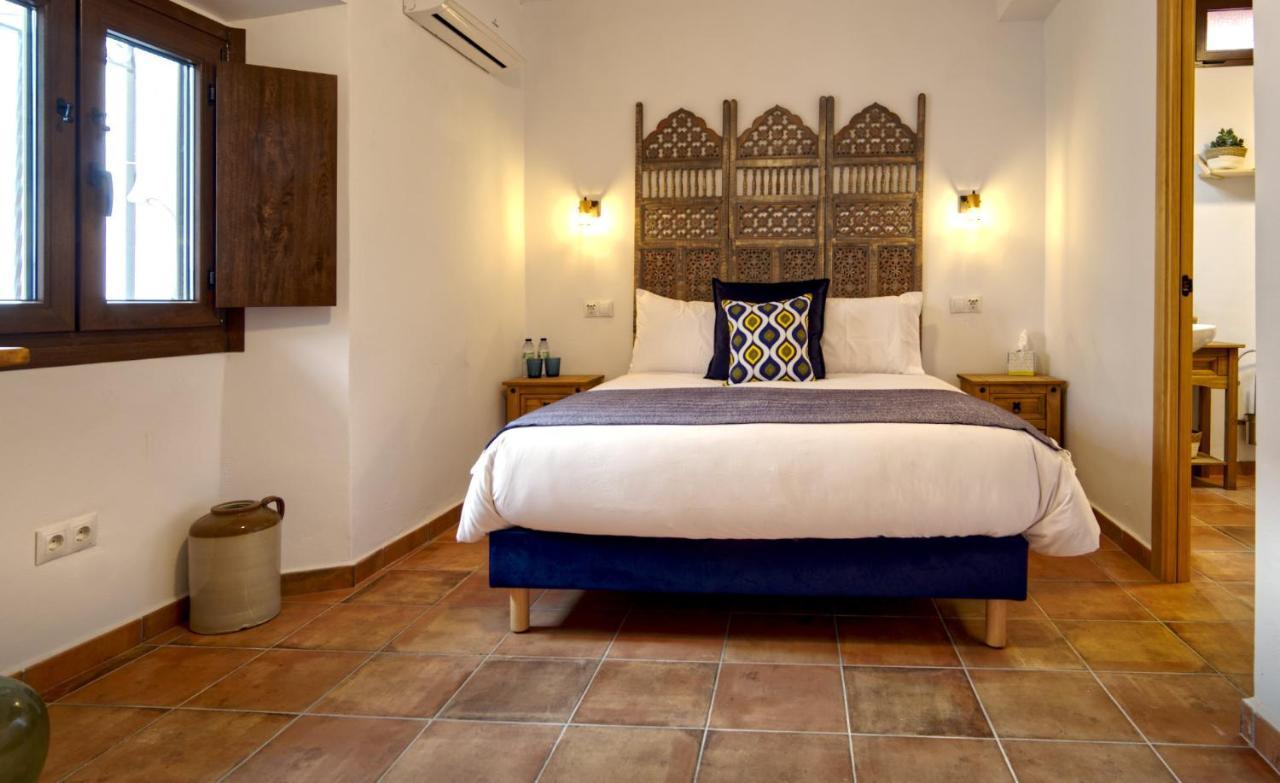 La Vieja Botica Bed & Breakfast Canillas de Aceituno Екстериор снимка