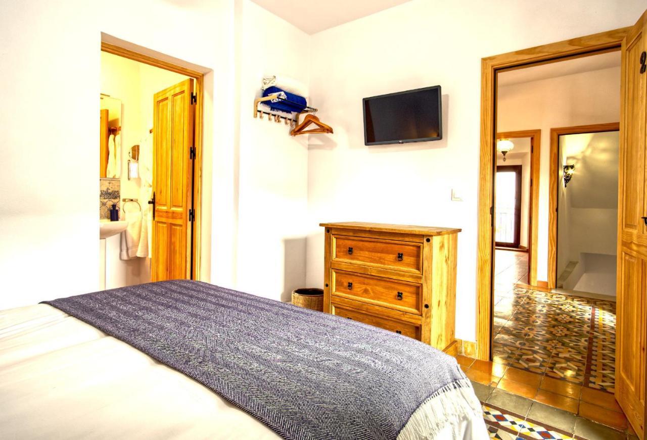 La Vieja Botica Bed & Breakfast Canillas de Aceituno Екстериор снимка